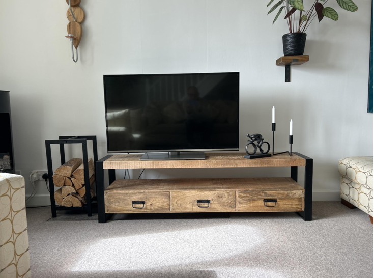 Rustic-Media-Unit