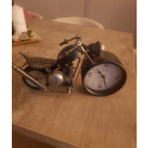Industrial Table Clock Motorbike Design Retro Metal Motorcycle Figure - Image 2